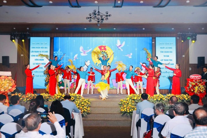 Công đoàn Khánh Hòa đẩy mạnh hoạt động văn hóa, thể thao hưởng ứng Ngày Văn hóa Việt Nam trong tháng 11.2026. Ảnh: Phương Linh