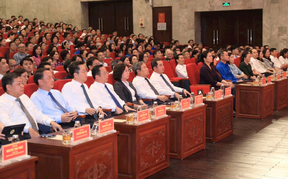 Các đại biểu tham dự chương trình. Ảnh: Quang Thái 