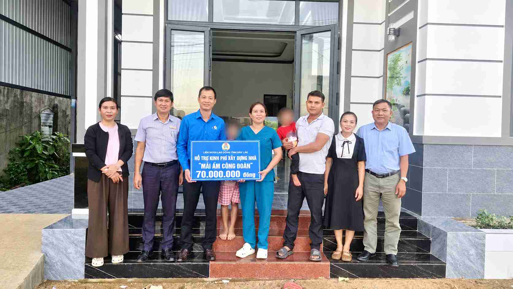 New home ignites hope for a female union member's family in the health sector in Dak Lak