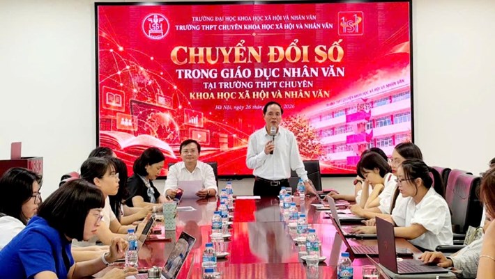 The Trade Union of the High School for Social Sciences and Humanities has just organized a scientific seminar "Digital transformation in human education at the High School for Social Sciences and Humanities". Photo: Hanh Quynh/Trade Union of the High School for Social Sciences and Humanities
