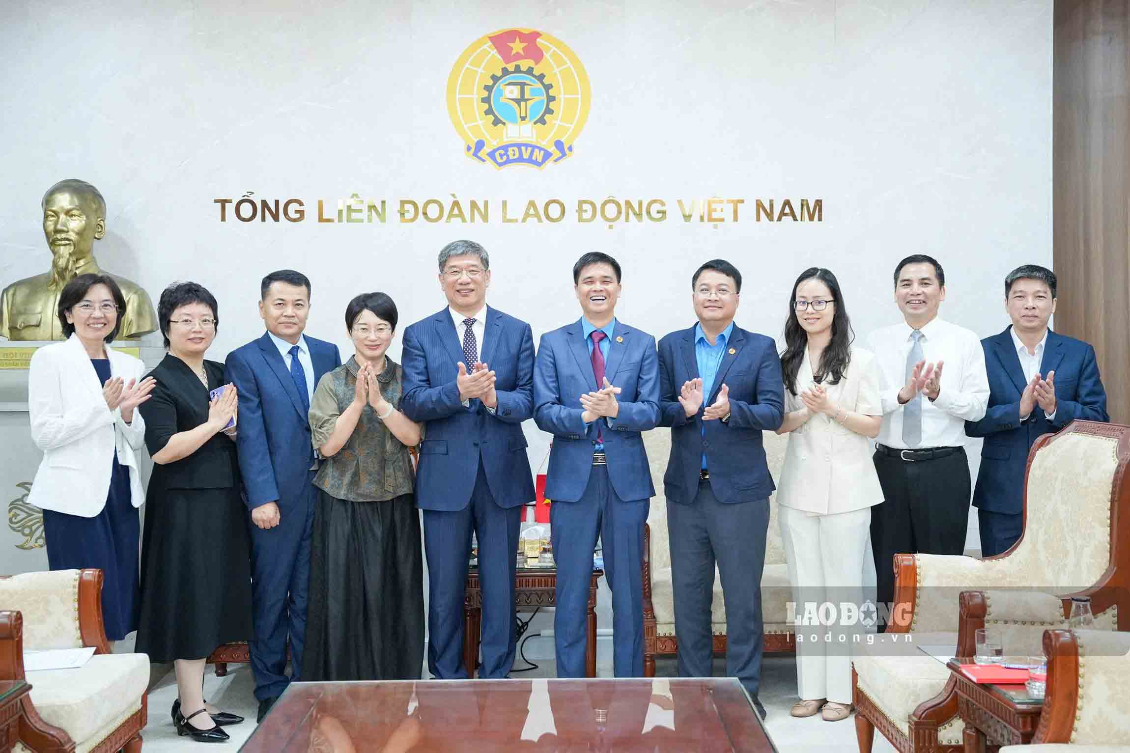 Delegation of the Beijing General Confederation of Labour paid a courtesy visit to the Vietnam General Confederation of Labour