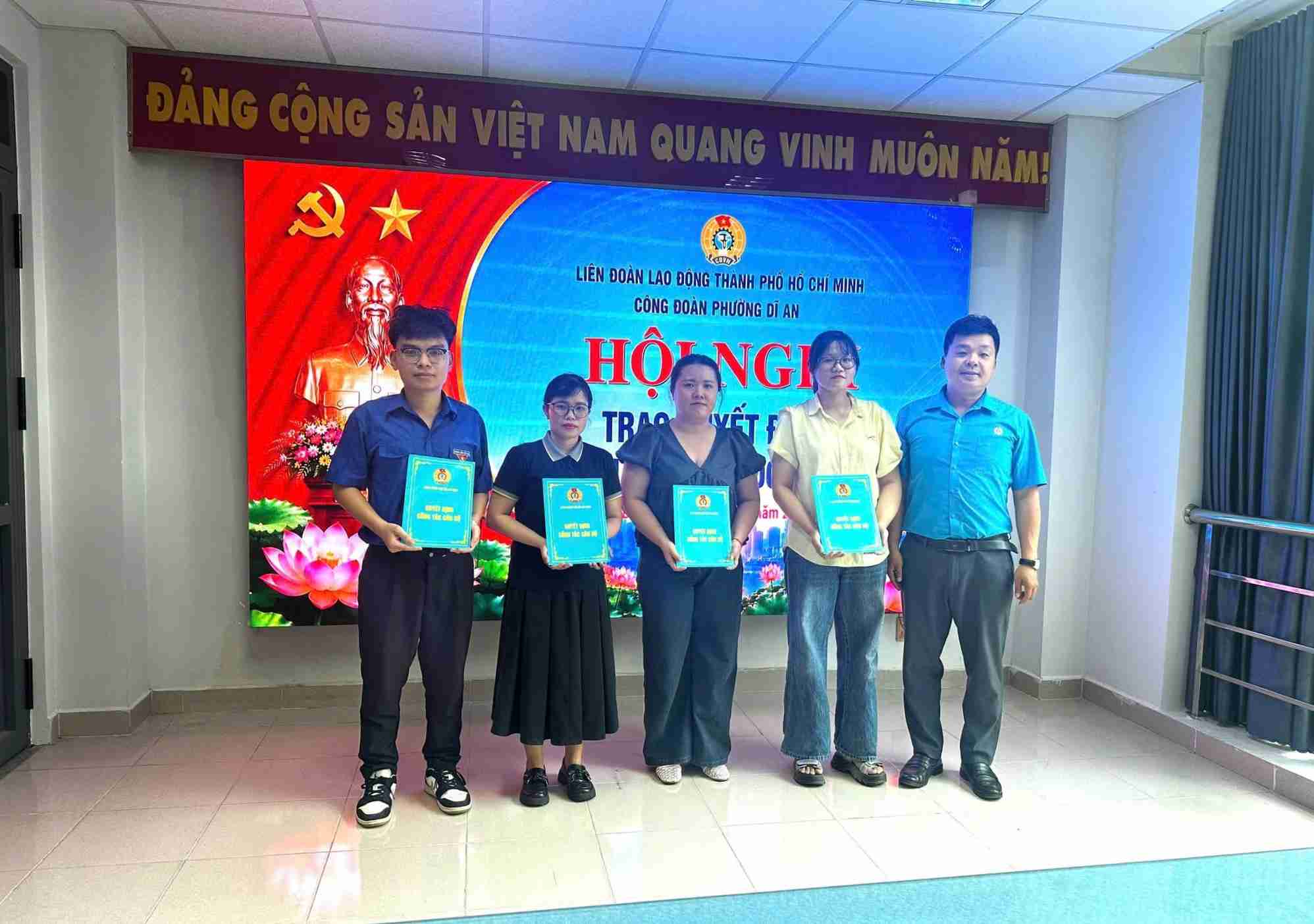 Establishment of 8 more grassroots trade unions with 174 union members in Di An ward, Ho Chi Minh City