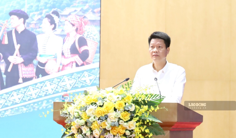 Ông Nguyễn Thế Phước, Phó Bí thư Tỉnh ủy, Chủ tịch Ủy ban MTTQ Việt Nam tỉnh Lào Cai phát biểu tại hội nghị. Ảnh: Nguyễn Hiên