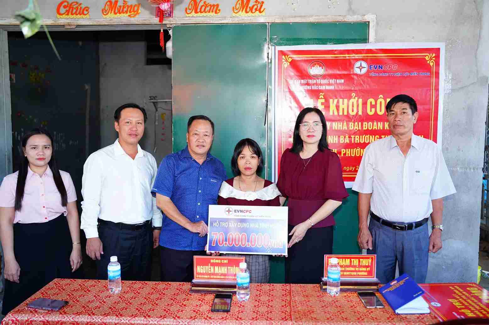 Khởi công nhà Đại đoàn kết cho hộ cận nghèo ở Khánh Hòa