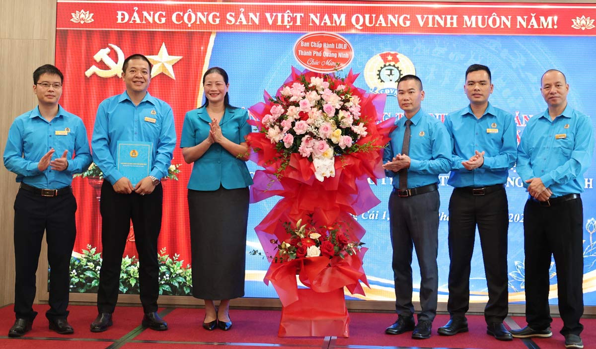 Ra mắt công đoàn cơ sở với 78 đoàn viên tại phường Móng Cái 1