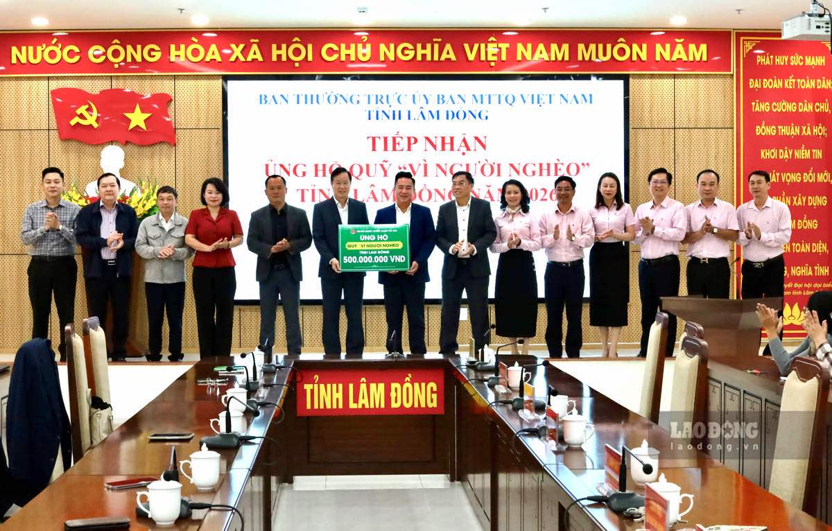 Lam Dong Fund for the Poor receives an additional 500 million VND