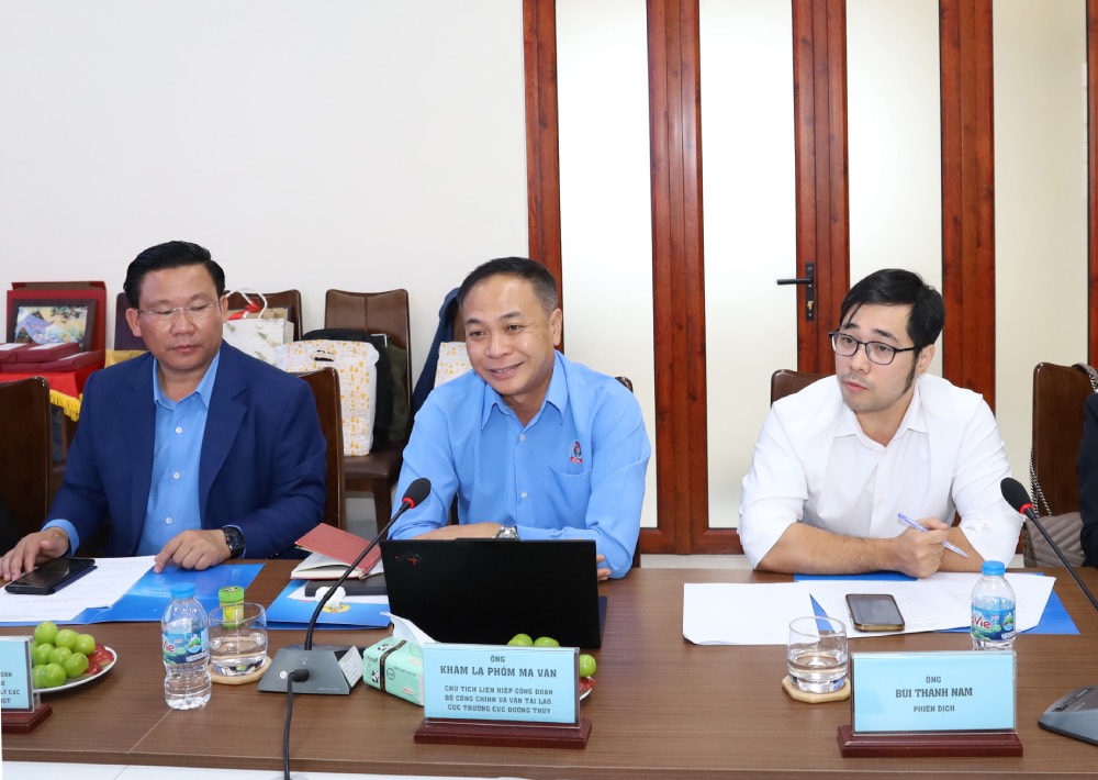 Đồng chí Khamla Phommavanh, Chủ tịch Liên hiệp Công đoàn Bộ Công chính và Vận tải Lào, Cục trưởng Cục Đường thủy. Ảnh: Công đoàn Xây dựng Việt Nam