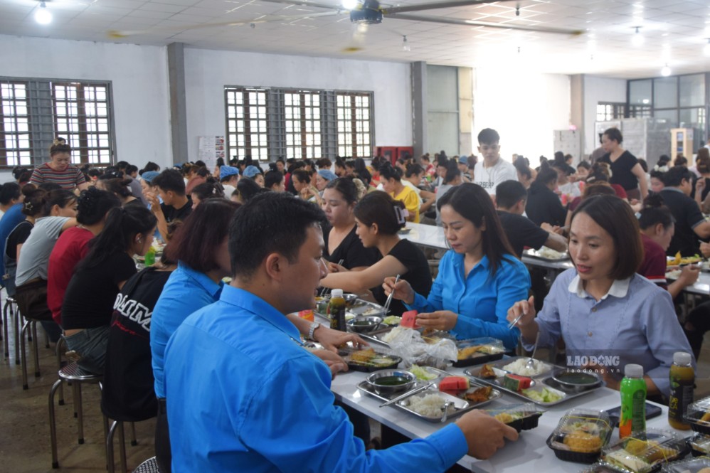 Hàng nghìn công nhân, người lao động Sơn La tham gia tổ chức công đoàn
