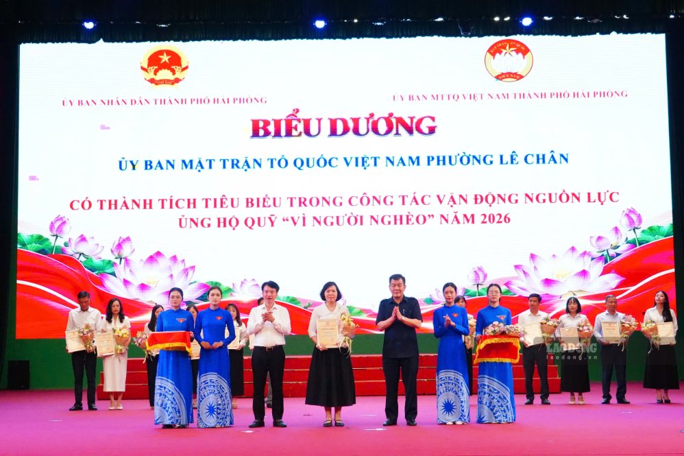 Hai Phong moviliza casi 60 mil millones de VND para cuidar a los pobres