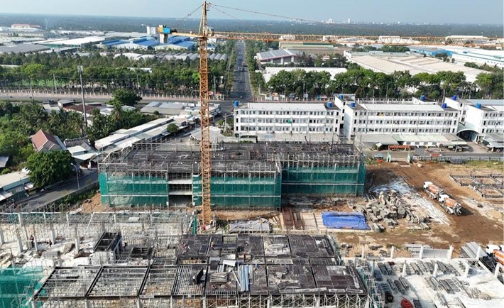 Nhà ở xã hội Công đoàn đoàn đang triển khai tại Giao Long - Xã Giao Long, tỉnh Vĩnh Long. Ảnh: Hoàng Lộc
