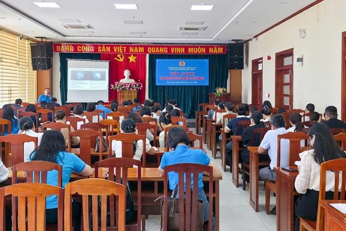 Quang cảnh buổi tập huấn chuyên đề "Thỏa ước lao động tập thể và công tác tài chính Công đoàn". Ảnh: Công đoàn phường Quy Nhơn