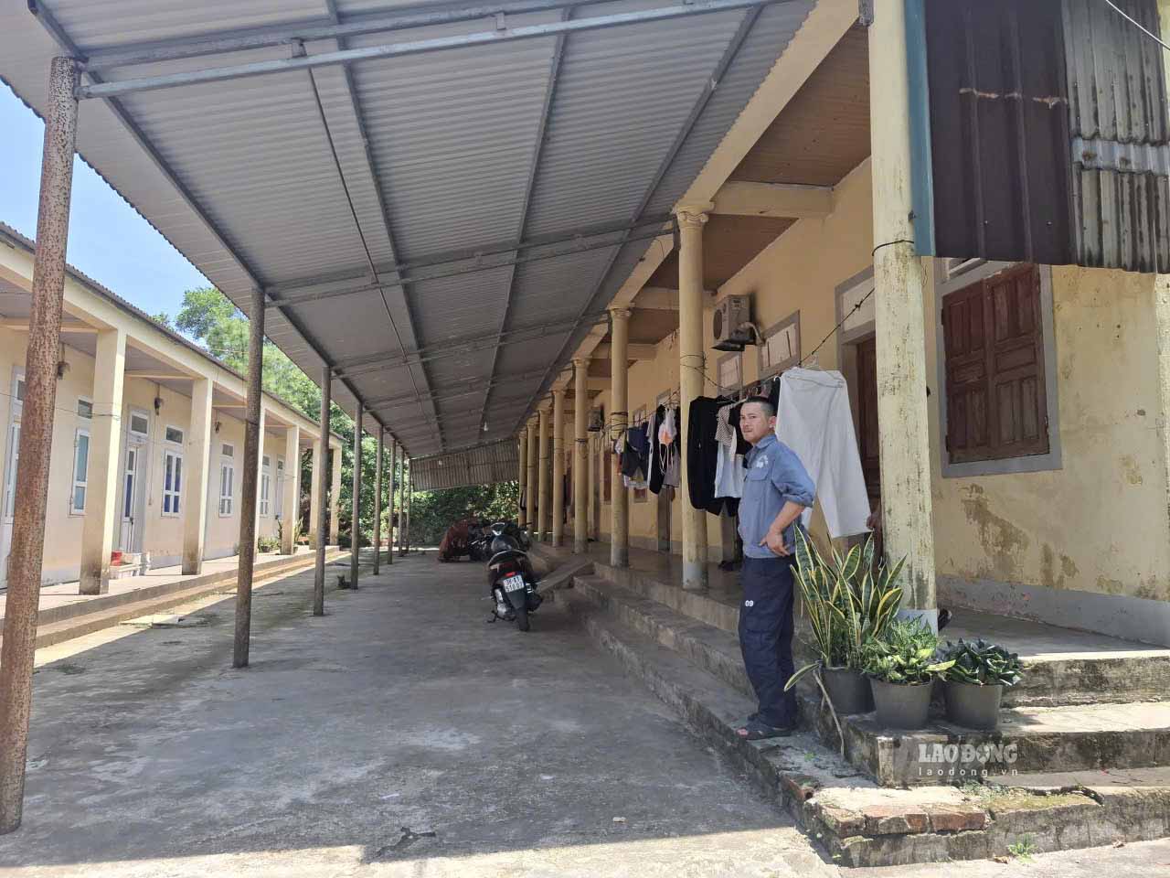 Khu nhà ở công nhân mà gia đình anh Tuấn đang sinh sống. Ảnh: Trần Tuấn chụp ngày 3.10