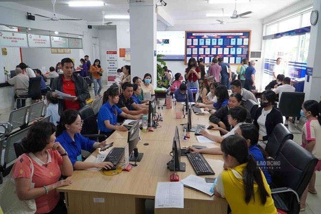 Ho Chi Minh City proposes spending over 618 billion VND for non-specialized workers to quit their jobs
