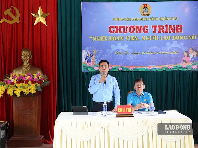 Ông Nguyễn Văn Dũng - Phó Giám đốc BHXH tỉnh Quảng Trị chủ trì chương trình. Ảnh: Hưng Thơ