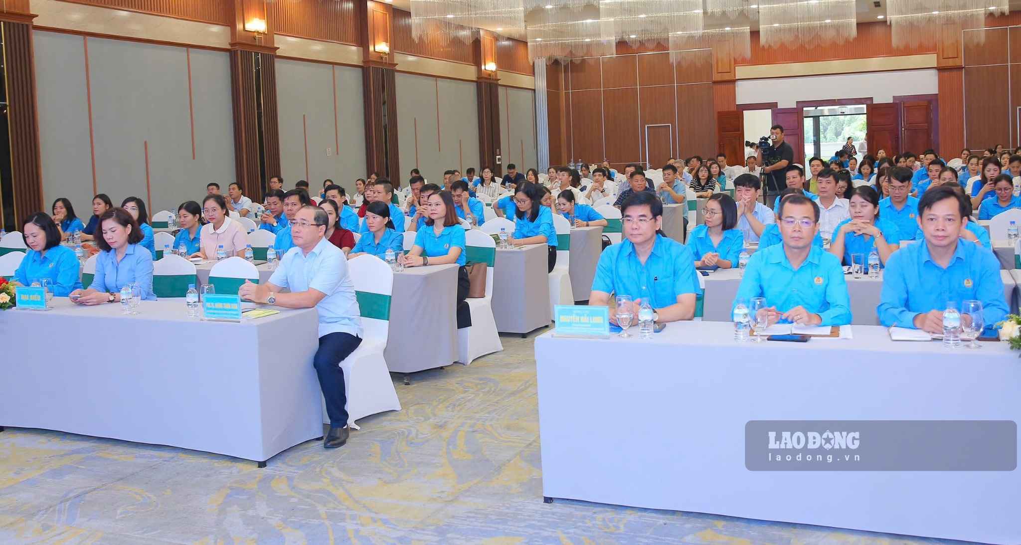 Ninh Bình tập huấn Điều lệ Công đoàn Việt Nam khóa XIV cho hơn 400 cán bộ công đoàn