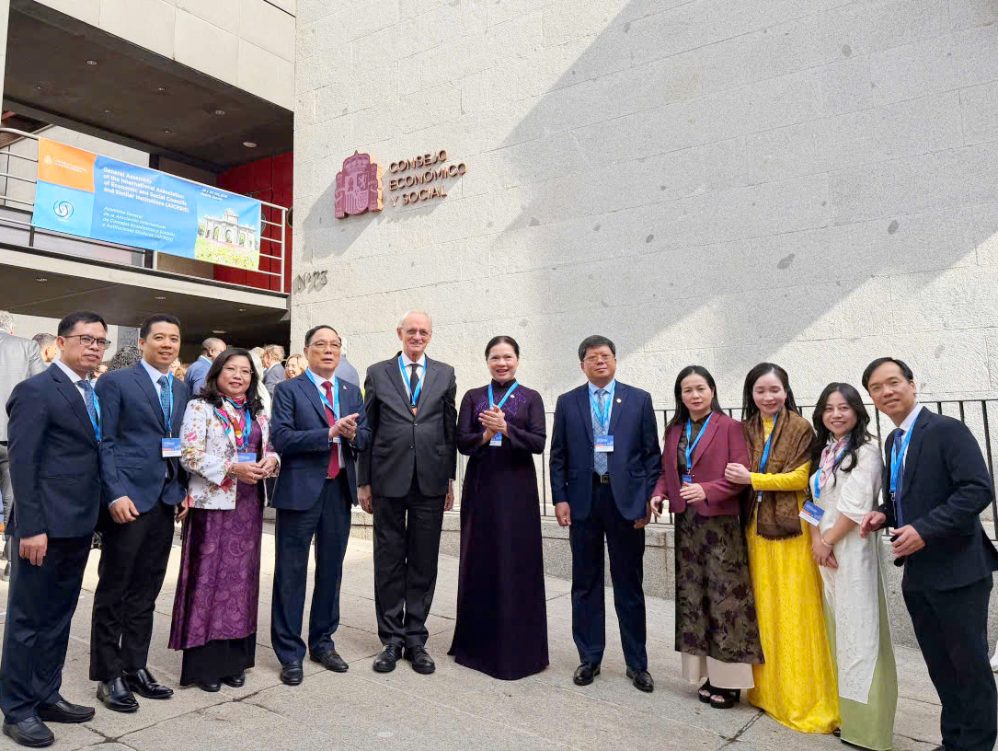 Vietnam Fatherland Front proposes 3 directions for cooperation at AICESIS