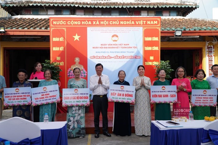 Great National Unity Festival of Quarter 13 takes place on the morning of October 31st. Photo: Thanh Chan