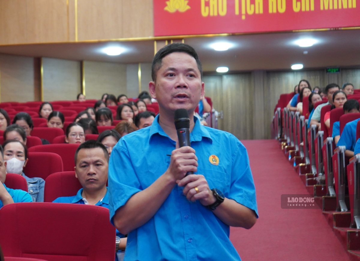 Chủ tịch Công đoàn cơ sở tại KCN Lai Vu chia sẻ về nhu cầu nhà ở của công nhân. Ảnh: Mai Dung