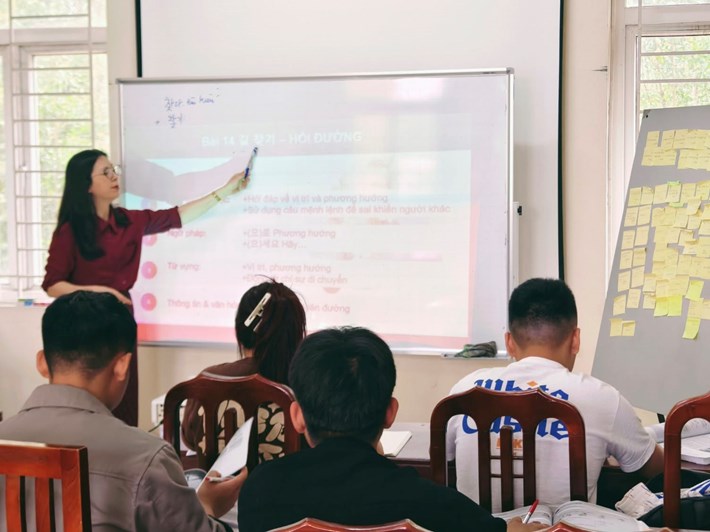 Đào tạo tiếng Hàn cho lao động đi xuất khẩu lao động. Ảnh: Trung tâm dịch vụ việc làm Phú Thọ