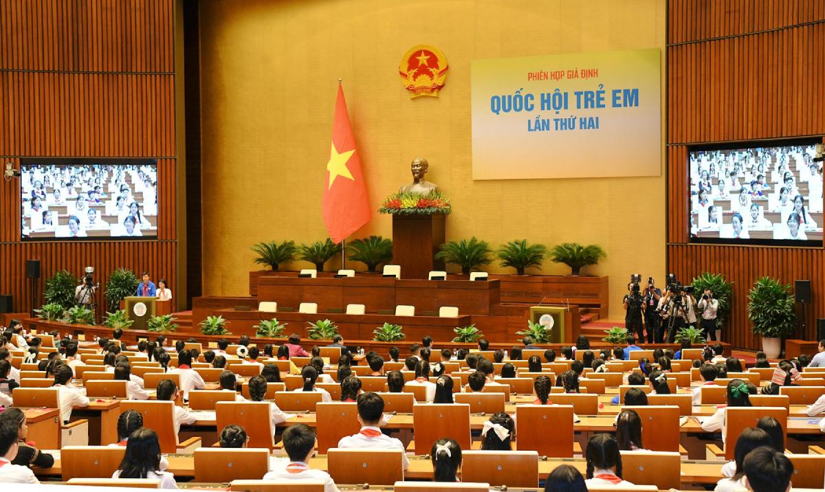 Tuyển đại biểu tự ứng cử Phiên họp giả định Quốc hội trẻ em