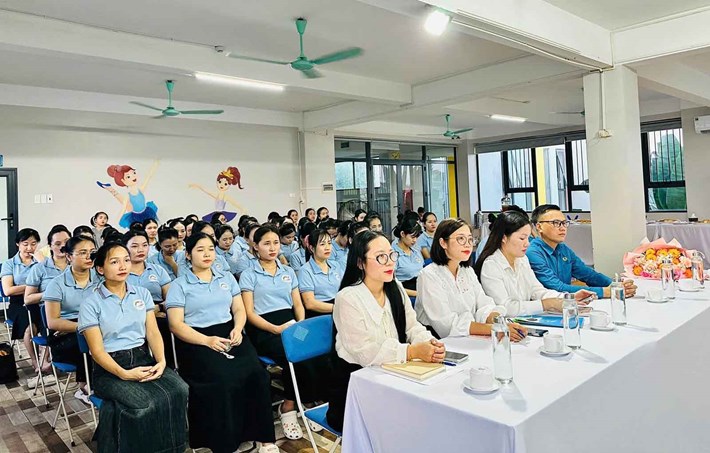 Hội nghị người lao động tại Trường Mầm non Doraemon. Ảnh: Công đoàn Hà Tĩnh