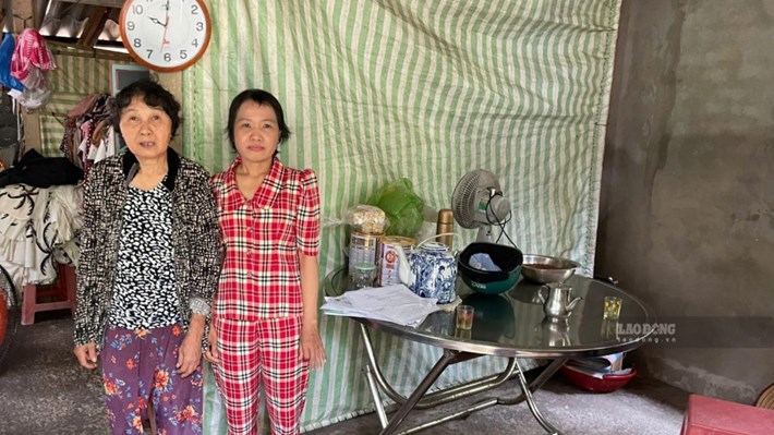 Chị Dương Thị Ngọc Ẩn mắc ung thư vú ác tính, cuộc sống gia đình rơi vào cảnh khó khăn, thiếu thốn. Ảnh chụp ngày 3.10.2026 tại xã Phước Long. Ảnh: Hoàng Lộc