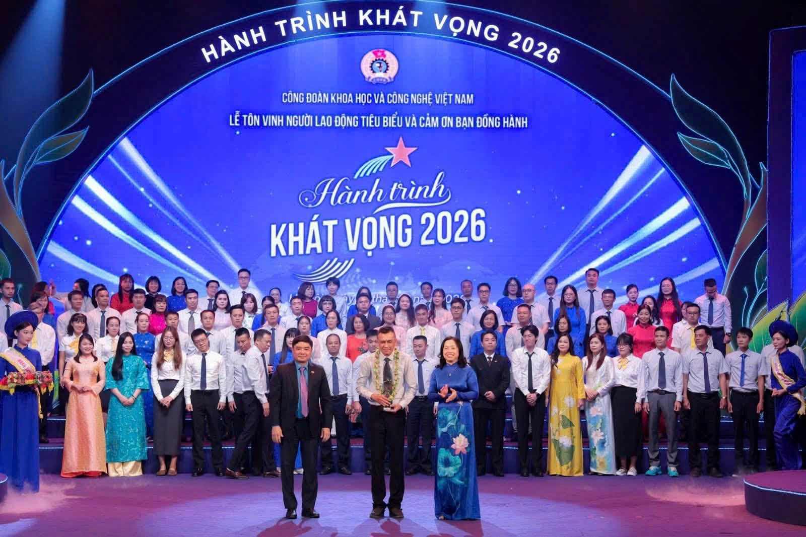Công đoàn VNPT Lâm Đồng có 2 cá nhân được tôn vinh tại “Hành trình Khát vọng 2026”