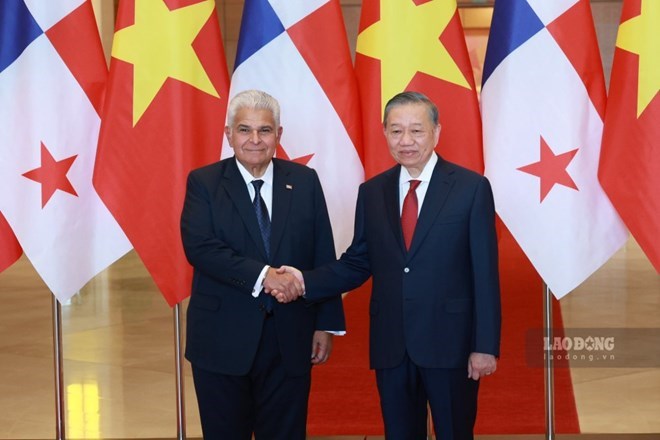 Tổng Bí thư, Chủ tịch nước Tô Lâm chủ trì Lễ đón trọng thể Tổng thống nước Cộng hòa Panama José Raúl Mulino. Ảnh: Hải Nguyễn
