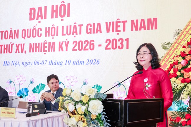 Bà Bùi Thị Minh Hoài - Ủy viên Bộ Chính trị, Bí thư Trung ương Đảng, Chủ tịch Ủy ban Trung ương MTTQ Việt Nam phát biểu chỉ đạo tại Đại hội. Ảnh: Quang Vinh/MTTQ