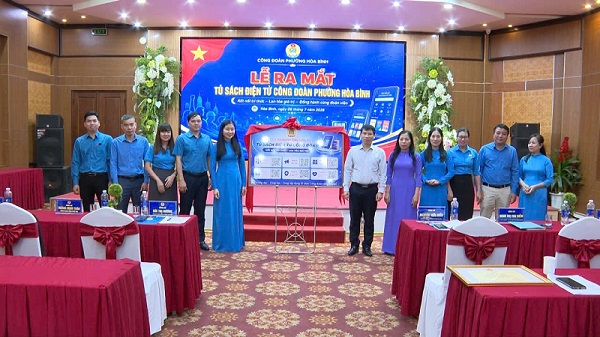 Phú Thọ áp dụng nhiều mô hình để công nhân không lạc nhịp với AI, chuyển đổi số