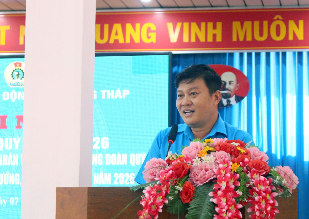 Chủ tịch Công đoàn các khu công nghiệp, khu kinh tế Đồng Tháp Nguyễn Thanh Nhàn đề xuất nhiều giải pháp tăng cường chăm lo đoàn viên, công nhân, người lao động trong thời gian tới. Ảnh: Thanh Mai
