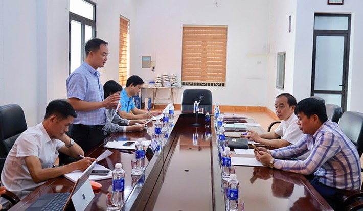 Đoàn kiểm tra làm việc tại Công ty Cổ phần Sản xuất vật liệu xây dựng Thành Công III. Ảnh: Cổng TTĐT Hải Phòng