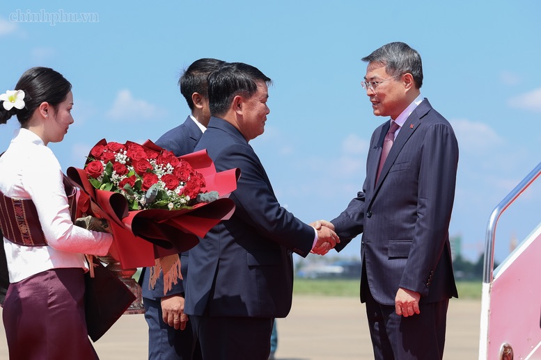 Lễ đón Ủy viên Bộ Chính trị, Thủ tướng Chính phủ Lê Minh Hưng tới thủ đô Vientiane, bắt đầu chuyến thăm chính thức Cộng hòa Dân chủ Nhân dân Lào. Ảnh: chinhphu.vn/Nhật Bắc