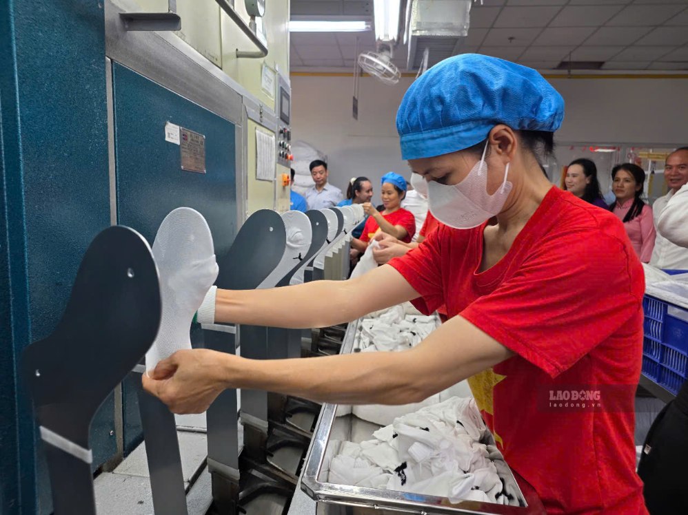 Phát hiện, bồi dưỡng, kết nạp đảng viên đồng hành với việc đào tạo, bồi dưỡng nâng cao tay nghề cho người lao động tại doanh nghiệp. Ảnh: Xuân Hùng