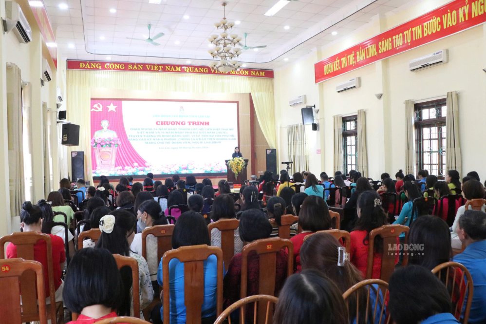 Quang cảnh chương trình. Ảnh: Mạnh Hùng