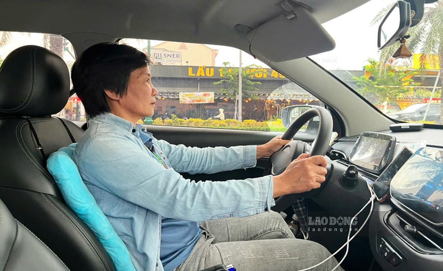 Đại diện Green Car vắng mặt, tài xế vẫn chờ tiền bị nợ