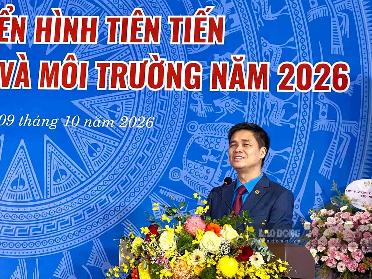 Ông Ngọ Duy Hiểu - Phó Chủ tịch Thường trực Tổng Liên đoàn Lao động Việt Nam phát biểu tại hội nghị. Ảnh: Minh Hương.