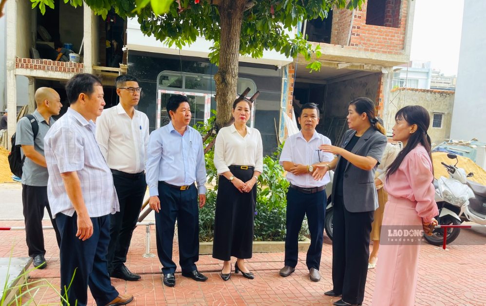 Đoàn giám sát đề nghị các địa phương khắc phục khó khăn nhằm đẩy nhanh tiến độ đi kèm chất lượng của các dự án. Ảnh: Thanh Tuấn 