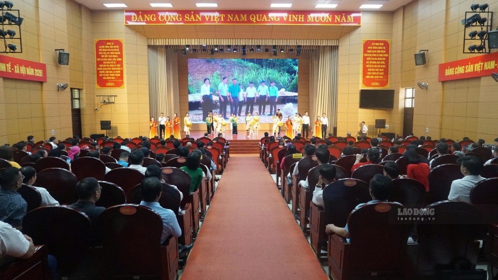 Quang cảnh hội nghị