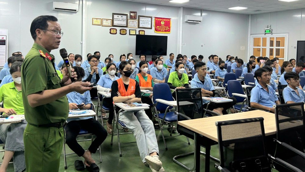 An Giang tuyên truyền phòng, chống ma túy cho công nhân lao động
