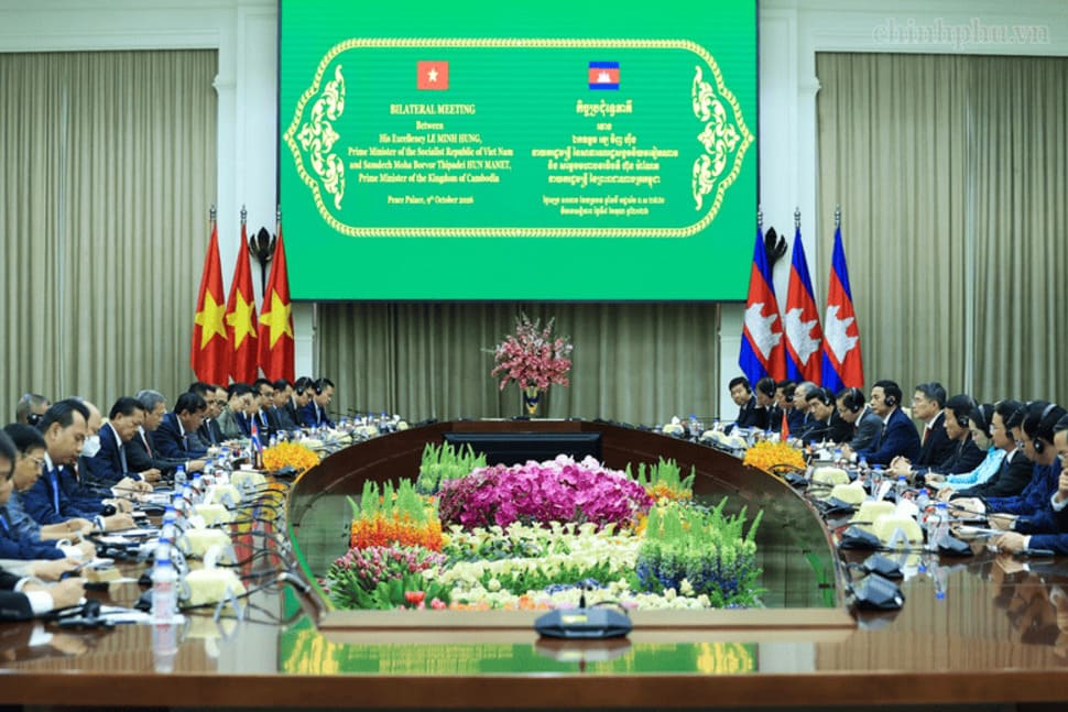 Ủy viên Bộ Chính trị, Thủ tướng Chính phủ Lê Minh Hưng hội đàm với Thủ tướng Campuchia Hun Manet. Ảnh: chinhphu.vn