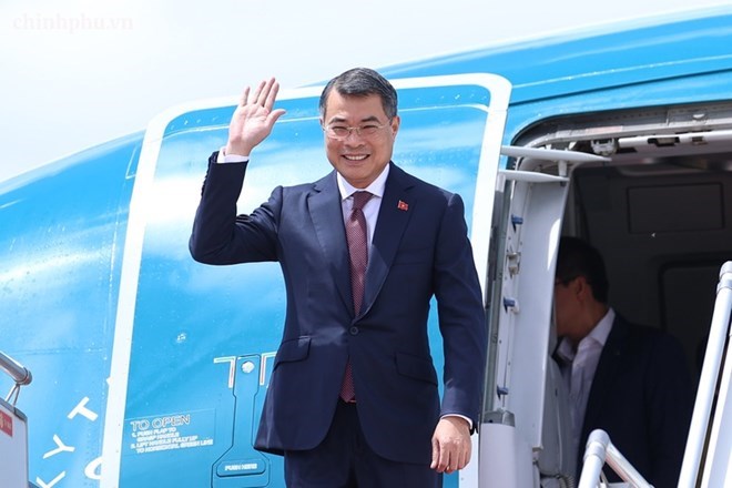Ủy viên Bộ Chính trị, Thủ tướng Chính phủ Lê Minh Hưng tới thủ đô Phnom Penh, bắt đầu chuyến thăm chính thức Vương quốc Campuchia. Ảnh: chinhphu.vn
