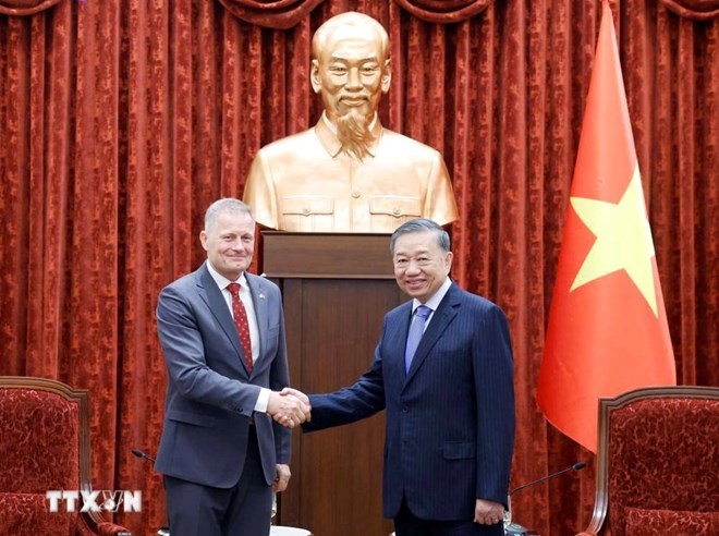 Tổng Bí thư, Chủ tịch nước Tô Lâm tiếp Đại sứ Đan Mạch Nicolai Prytz đến chào từ biệt, kết thúc nhiệm kỳ công tác tại Việt Nam. Ảnh: TTXVN