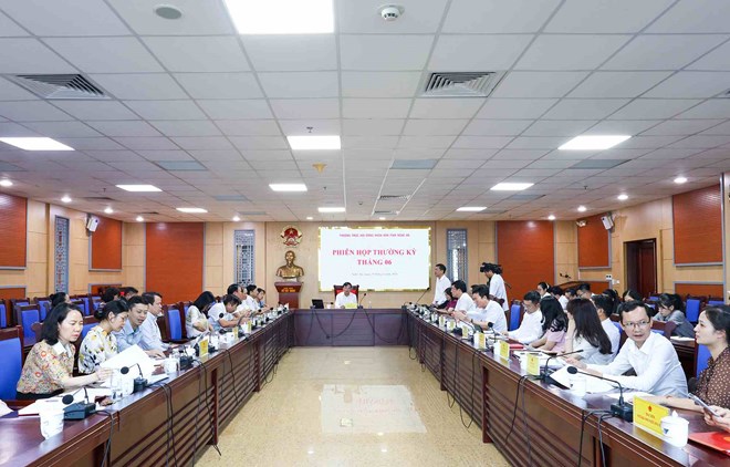 Nghệ An chất vấn việc cấp giấy chứng nhận quyền sử dụng đất