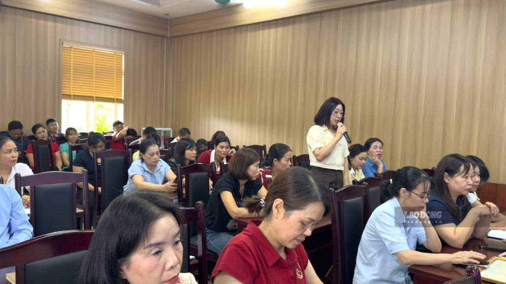 Lai Chau listens to thoughts, removes obstacles for workers