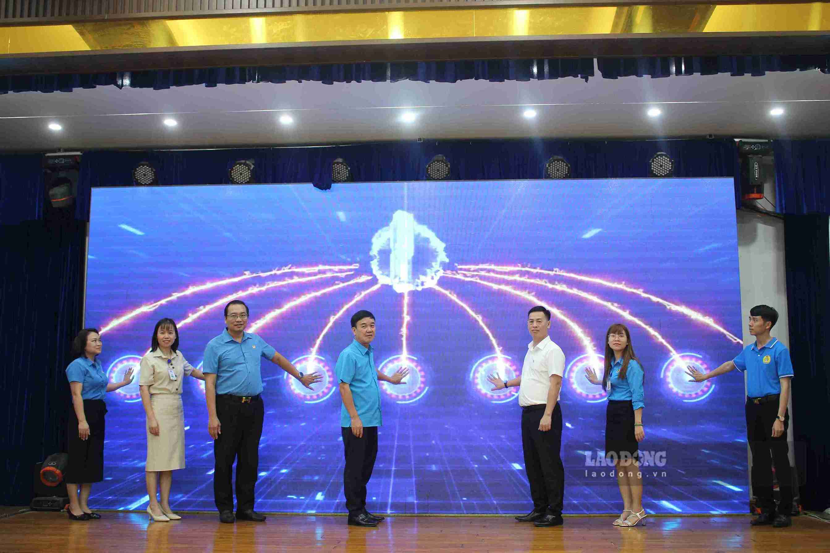 Launching the socialist grassroots trade union model at An Phat Xanh Plastics