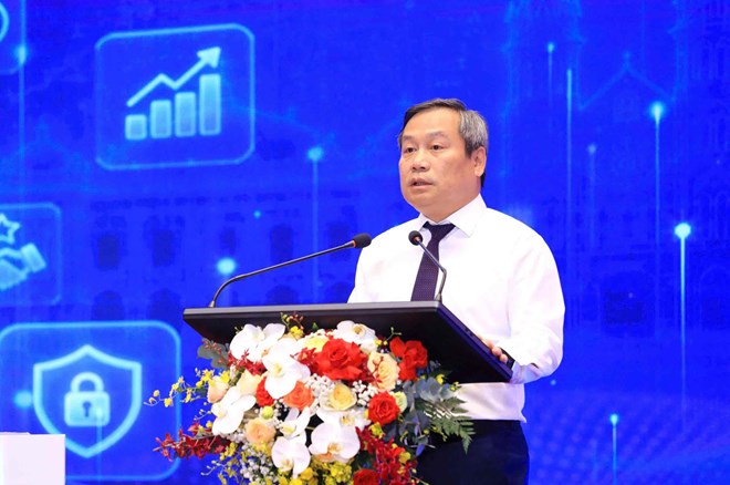 Hanoi Chairman: What people need is easy-to-find information, and clear procedures