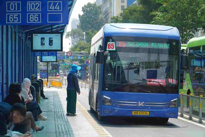 After nearly 1 month of free buses in Ho Chi Minh City, passengers increased by nearly 40%