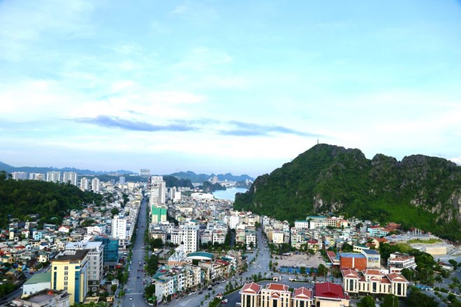 Quang Ninh supports 105 million VND/month/1 bus for school buses