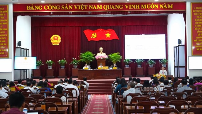 Can Tho People's Council plans to pass many resolutions on developing the transportation network